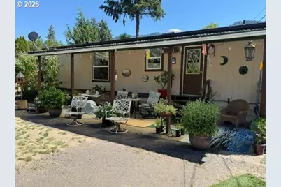 47767 Harris St, Oakridge, OR 97463 - Photo 1