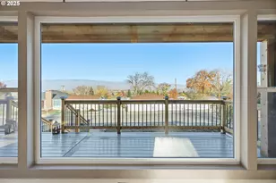 602 W 13th St, The Dalles, OR 97058 - Photo 8