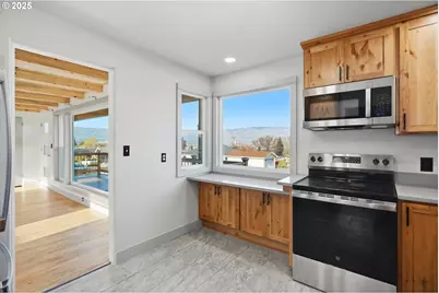 602 W 13th St, The Dalles, OR 97058 - Photo 10