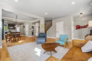 9146 N Edison St, Portland, OR 97203 - Photo 8