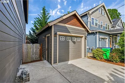 9146 N Edison St, Portland, OR 97203 - Photo 36