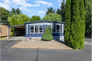 855 Hazel Dell Rd, Castle Rock, WA 98611 - Photo 2