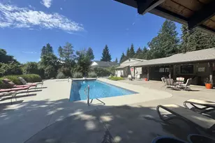 3801 Schull Dr, Hood River, OR 97031 - Photo 1