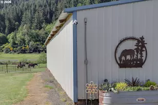 5143 Umpqua Hwy 99, Drain, OR 97435 - Photo 10
