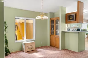 1196 37th St, Springfield, OR 97478 - Photo 6