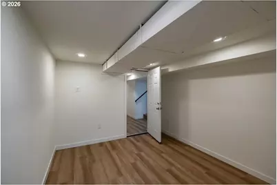 8610 NE Hancock St, Portland, OR 97220 - Photo 30