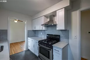 8610 NE Hancock St, Portland, OR 97220 - Photo 14