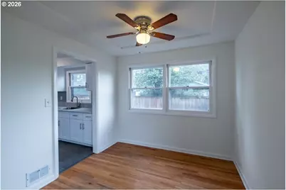 8610 NE Hancock St, Portland, OR 97220 - Photo 24