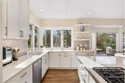 4302 SW Terlyn Ct, Portland, OR 97221 - Photo 8