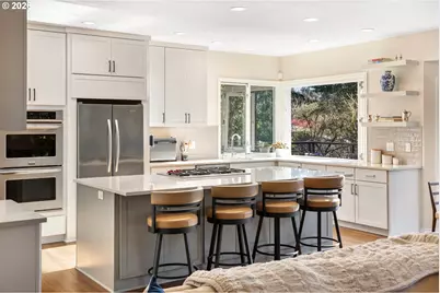 4302 SW Terlyn Ct, Portland, OR 97221 - Photo 12