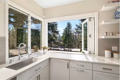 4302 SW Terlyn Ct, Portland, OR 97221 - Photo 10