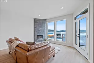 811 Southwest 13th Street, Newport, OR 97365 - Photo 32