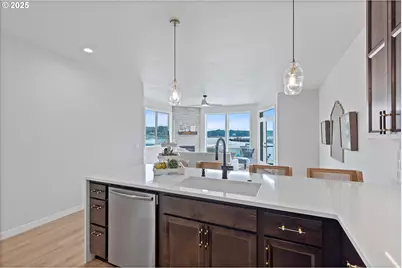 811 SW 13th St, Newport, OR 97365 - Photo 8