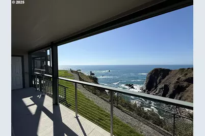 1305 Moore St #402, Brookings, OR 97415 - Photo 28