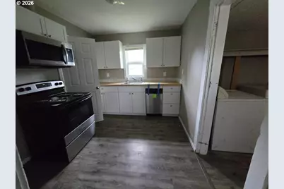 365 26th Ave, Longview, WA 98632 - Photo 8