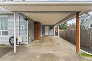 439 W Agee St, Roseburg, OR 97471 - Photo 4