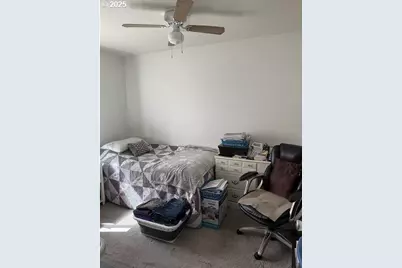 217 NE 146th Ave, Portland, OR 97230 - Photo 2