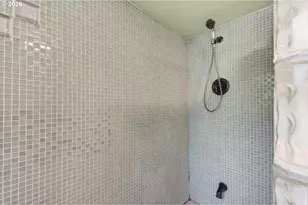 943 NE 7th St, Clatskanie, OR 97016 - Photo 10