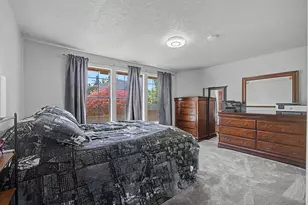 13725 SE Center St, Portland, OR 97236 - Photo 6