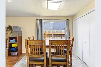 13725 SE Center St, Portland, OR 97236 - Photo 16