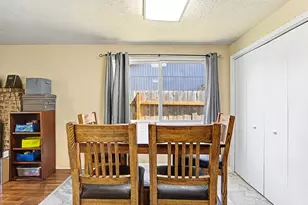 13725 SE Center St, Portland, OR 97236 - Photo 16