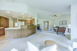 982 Shaughnessy Ln, Eugene, OR 97401 - Photo 12