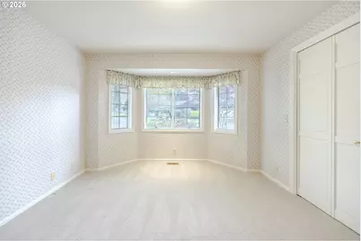 982 Shaughnessy Ln, Eugene, OR 97401 - Photo 32