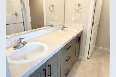 1565 N Young St, Lafayette, OR 97127 - Photo 10