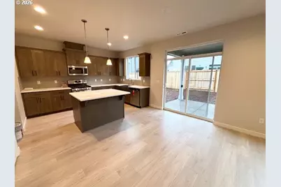 1565 N Young St, Lafayette, OR 97127 - Photo 2