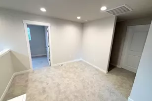 1565 N Young St, Lafayette, OR 97127 - Photo 6