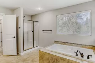 28623 Greenway Dr, Wilsonville, OR 97070 - Photo 18