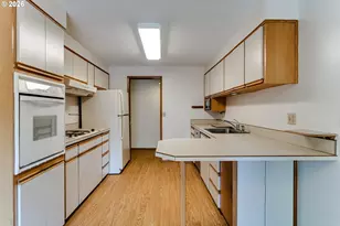 310 E 48th Ave, Eugene, OR 97405 - Photo 4