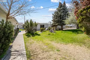 1795 NW 11th St, Hermiston, OR 97838 - Photo 4