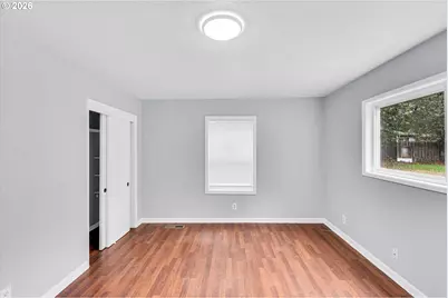 14125 SE Division St, Portland, OR 97236 - Photo 10