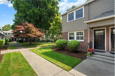 2555 NW Savier St #18, Portland, OR 97210 - Photo 1
