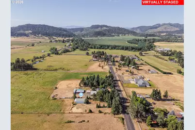 7944 Lookingglass Rd, Roseburg, OR 97471 - Photo 12