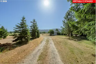 7944 Lookingglass Rd, Roseburg, OR 97471 - Photo 4