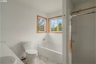 2520 NW Pinehurst Dr, McMinnville, OR 97128 - Photo 26