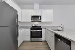 1255 Parkside Ave, Woodburn, OR 97071 - Photo 6