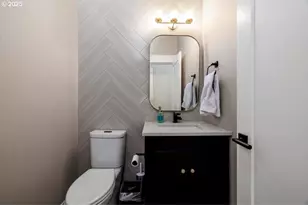 1051 Forest Meadows Way, Lake Oswego, OR 97034 - Photo 18