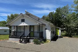 517 W Greenwood St, Enterprise, OR 97828 - Photo 2