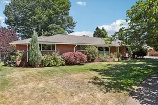 720 NE 107th Pl, Portland, OR 97220 - Photo 2
