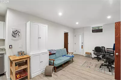 720 NE 107th Pl, Portland, OR 97220 - Photo 34