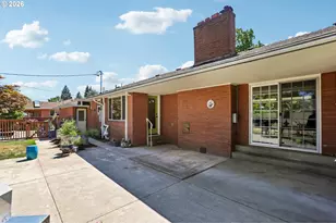 720 NE 107th Pl, Portland, OR 97220 - Photo 42