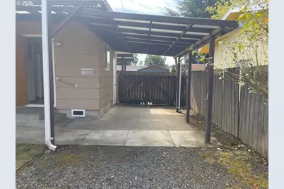 1466 W Fairview Dr, Springfield, OR 97477 - Photo 12