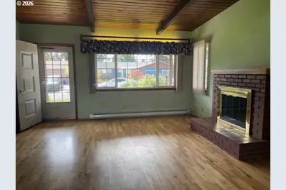 1466 W Fairview Dr, Springfield, OR 97477 - Photo 2