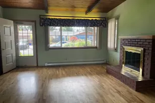 1466 W Fairview Dr, Springfield, OR 97477 - Photo 2