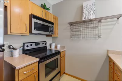 1125 NW 9th Ave #405, Portland, OR 97209 - Photo 6