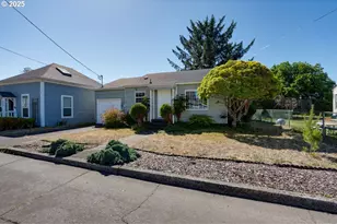 845 9th Ave, Seaside, OR 97138 - Photo 1