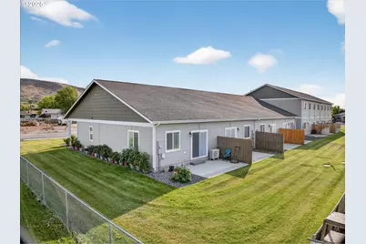 548 Park Springs Ave, Baker City, OR 97814 - Photo 4